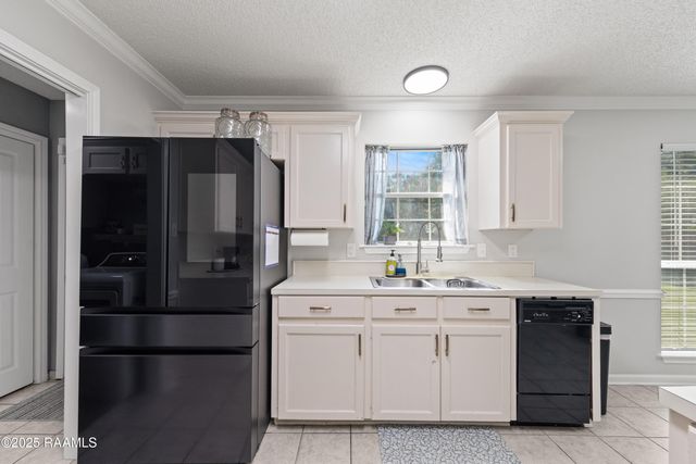 1006 Christopher Street, New Iberia, LA 70563