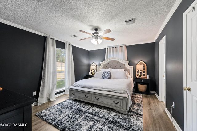 1006 Christopher Street, New Iberia, LA 70563