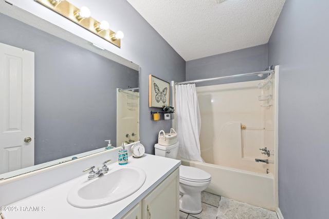 1006 Christopher Street, New Iberia, LA 70563