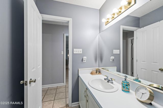 1006 Christopher Street, New Iberia, LA 70563