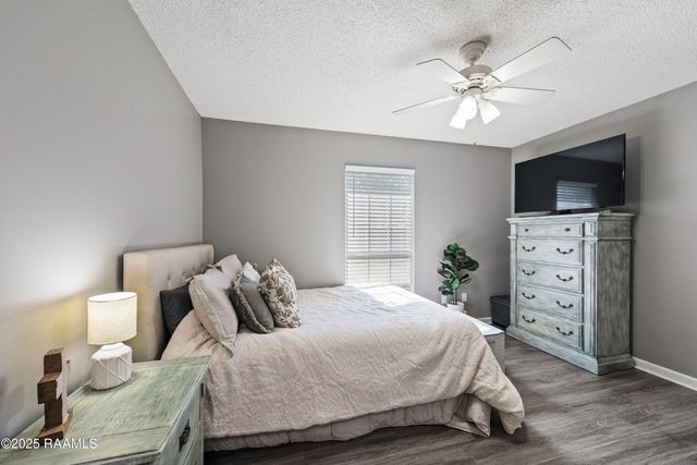 1006 Christopher Street, New Iberia, LA 70563