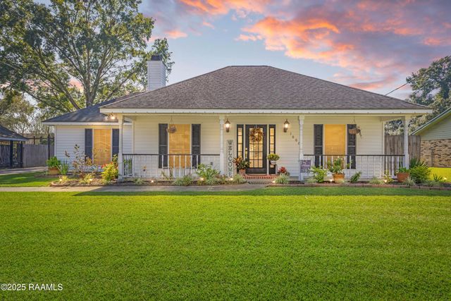 1006 Christopher Street, New Iberia, LA 70563