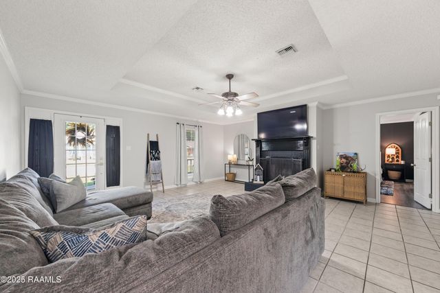 1006 Christopher Street, New Iberia, LA 70563