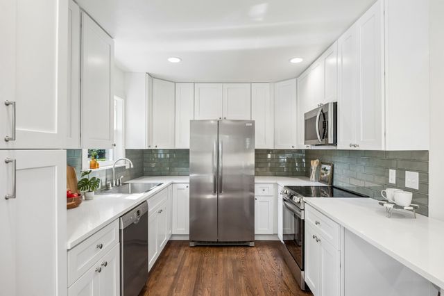 6718 Hialeah Drive, Dallas, TX 75214