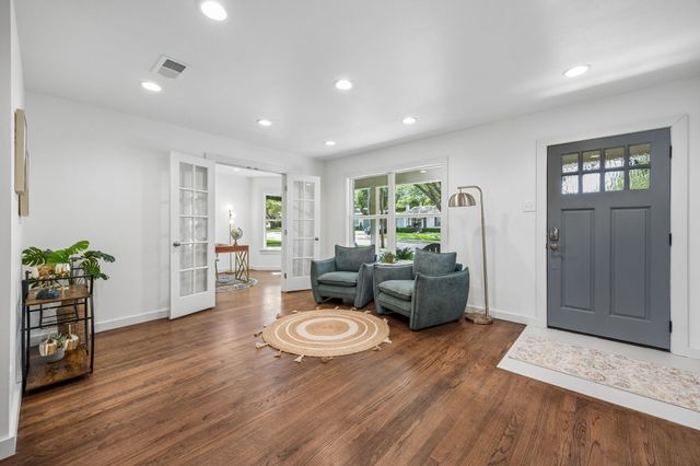 6718 Hialeah Drive, Dallas, TX 75214