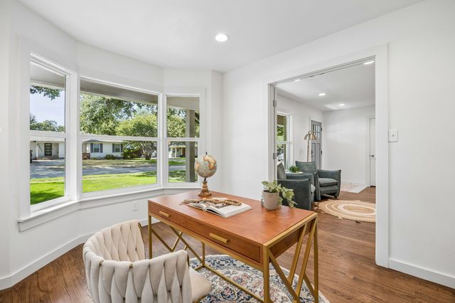 6718 Hialeah Drive, Dallas, TX 75214
