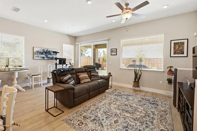 9230 Stillwagon St, Elk Grove, CA 95624