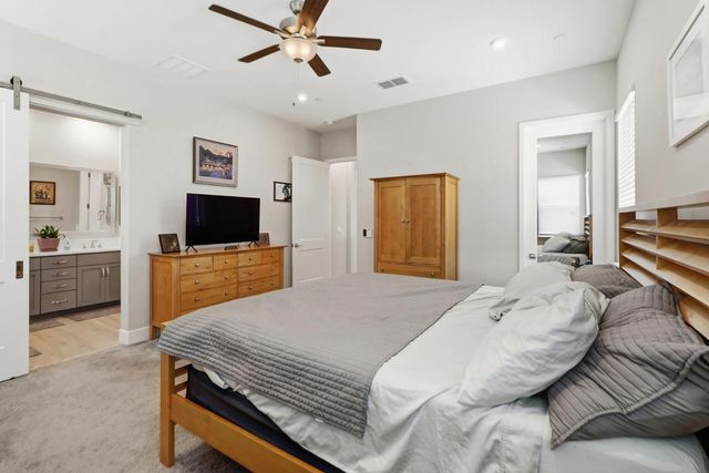 9230 Stillwagon St, Elk Grove, CA 95624