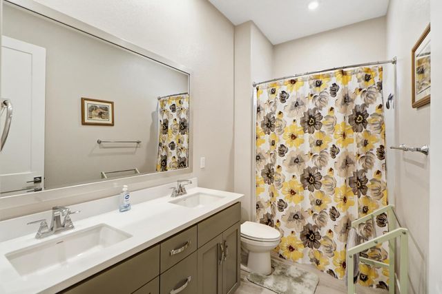 9230 Stillwagon St, Elk Grove, CA 95624
