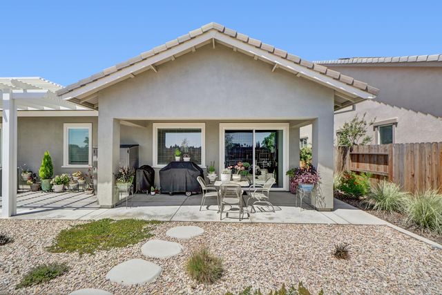 9230 Stillwagon St, Elk Grove, CA 95624