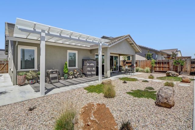 9230 Stillwagon St, Elk Grove, CA 95624