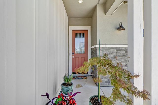9230 Stillwagon St, Elk Grove, CA 95624