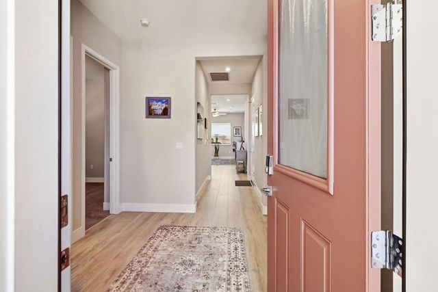 9230 Stillwagon St, Elk Grove, CA 95624