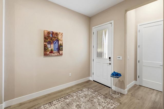 9230 Stillwagon St, Elk Grove, CA 95624