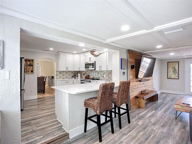 4231 8TH STREET N, St Petersburg, FL 33703