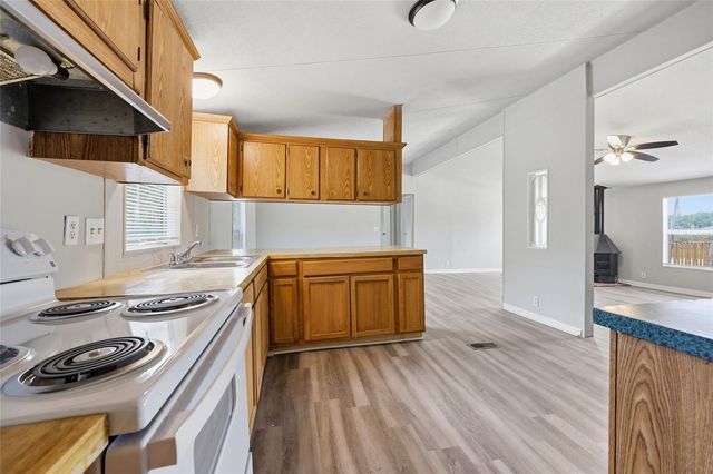 350 ISHIE AVENUE, Bronson, FL 32621