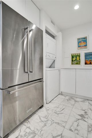 19707 Turnberry Way 16C, Aventura, FL 33180