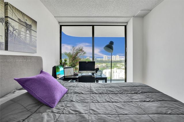 19707 Turnberry Way 16C, Aventura, FL 33180