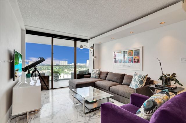 19707 Turnberry Way 16C, Aventura, FL 33180