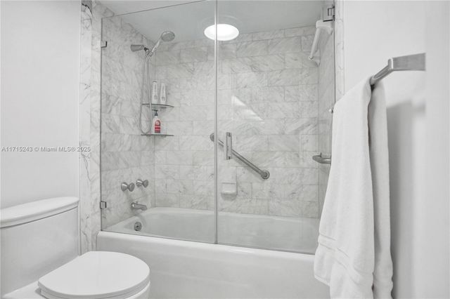 19707 Turnberry Way 16C, Aventura, FL 33180