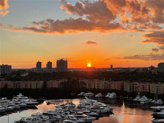 19707 Turnberry Way 16C, Aventura, FL 33180