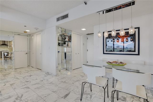 19707 Turnberry Way 16C, Aventura, FL 33180