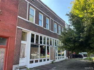 2002 Geyer Avenue, St Louis, MO 63104