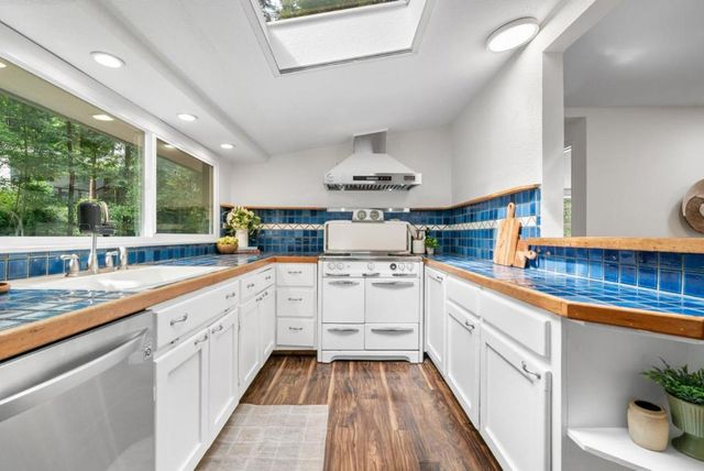 619 Redwood Drive, Felton, CA 95018