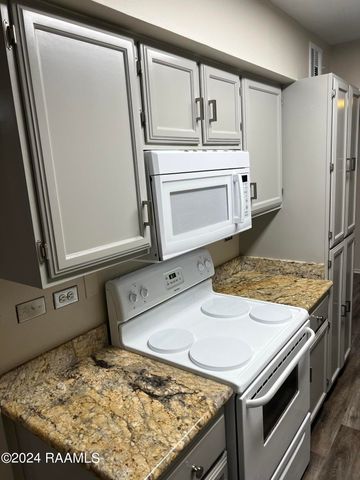 200 Lodge Drive Apt 812, Lafayette, LA 70506