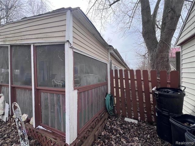 259 William Street, Harsens Island, MI 48028