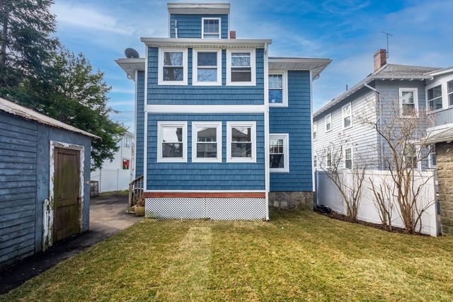 95 Lanseer 2, Boston, MA 02132