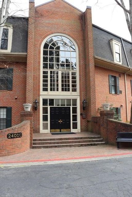 24317 Plantation NE Drive 317, Atlanta, GA 30324