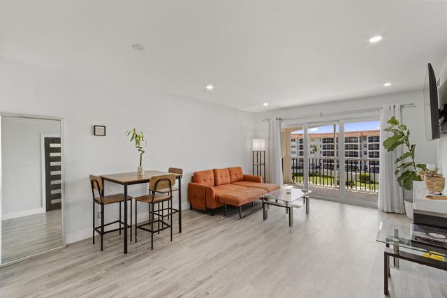 2871 N Ocean Boulevard V443, Boca Raton, FL 33431