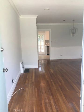5711 Woodman Avenue, Valley Glen, CA 91401