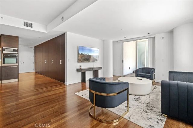 6250 Hollywood Boulevard 4M, Los Angeles, CA 90028