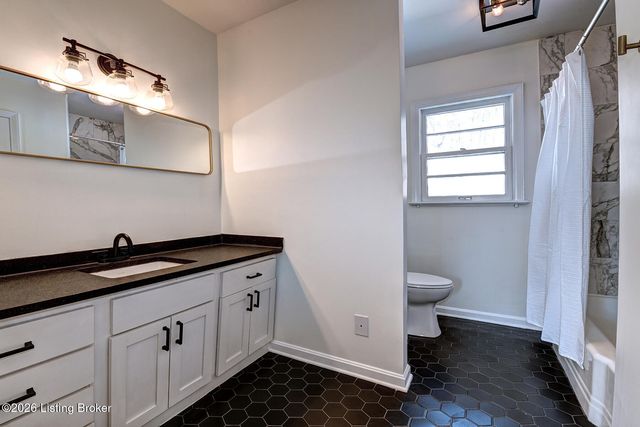 416 Cherry Ln, Pewee Valley, KY 40056