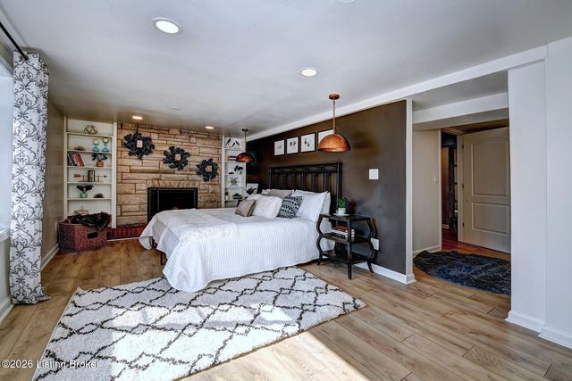 416 Cherry Ln, Pewee Valley, KY 40056