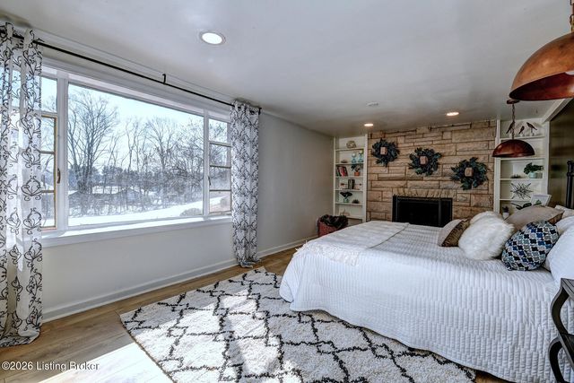 416 Cherry Ln, Pewee Valley, KY 40056