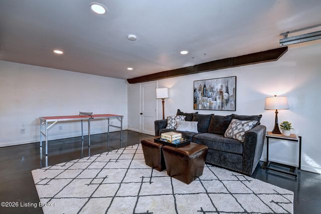 416 Cherry Ln, Pewee Valley, KY 40056