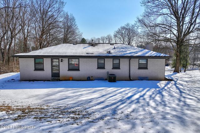 416 Cherry Ln, Pewee Valley, KY 40056