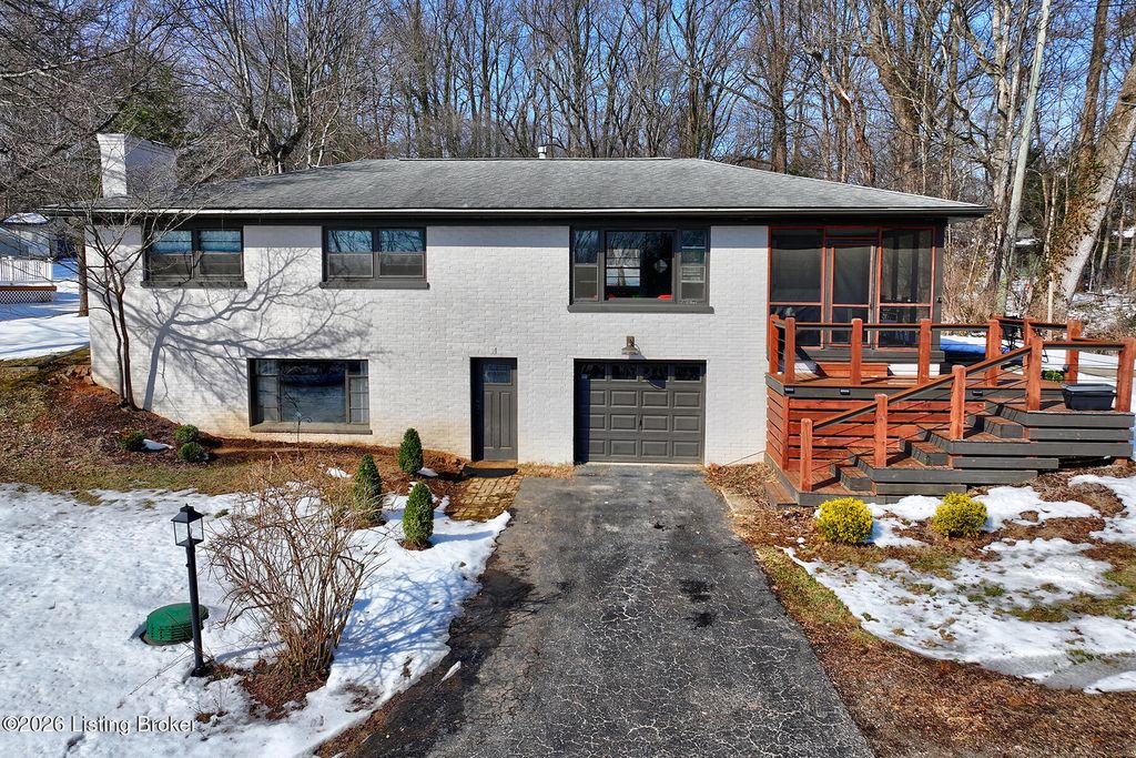 416 Cherry Ln, Pewee Valley, KY 40056