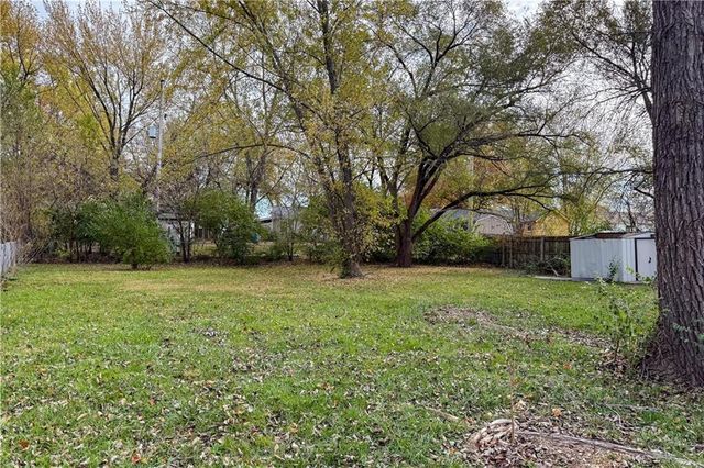 2706 Bonanza Street, Lawrence, KS 66046