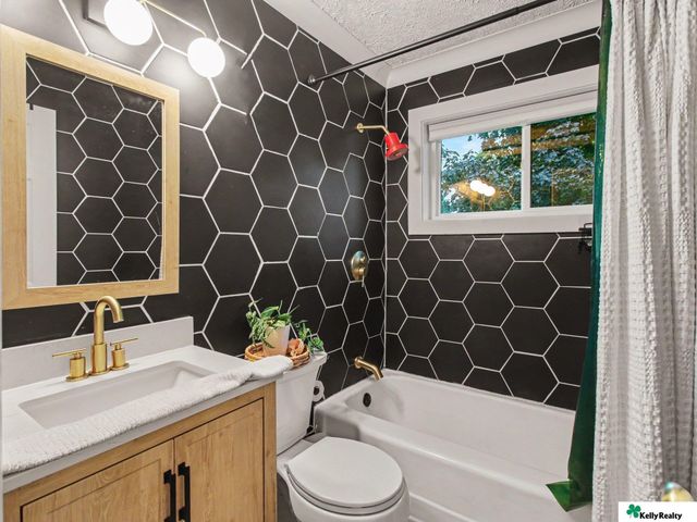 4668 Vinton Street, Omaha, NE 68106