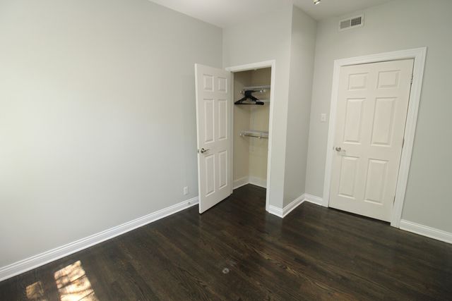 1542 W Waveland Avenue 3, Chicago, IL 60613