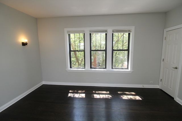 1542 W Waveland Avenue 3, Chicago, IL 60613