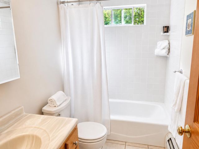 34 10th Street S, Edgartown, MA 02539