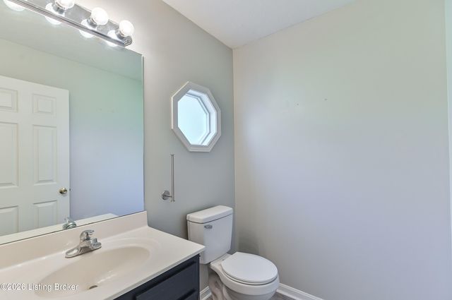 140 Lincoln Station Dr, Simpsonville, KY 40067