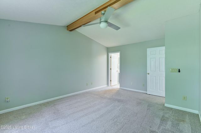 140 Lincoln Station Dr, Simpsonville, KY 40067