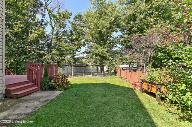 140 Lincoln Station Dr, Simpsonville, KY 40067