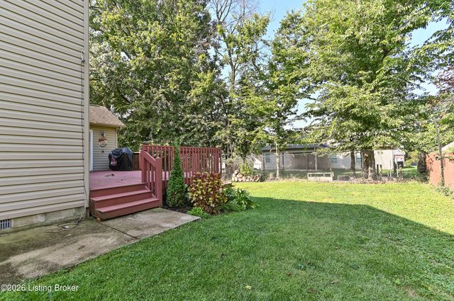 140 Lincoln Station Dr, Simpsonville, KY 40067